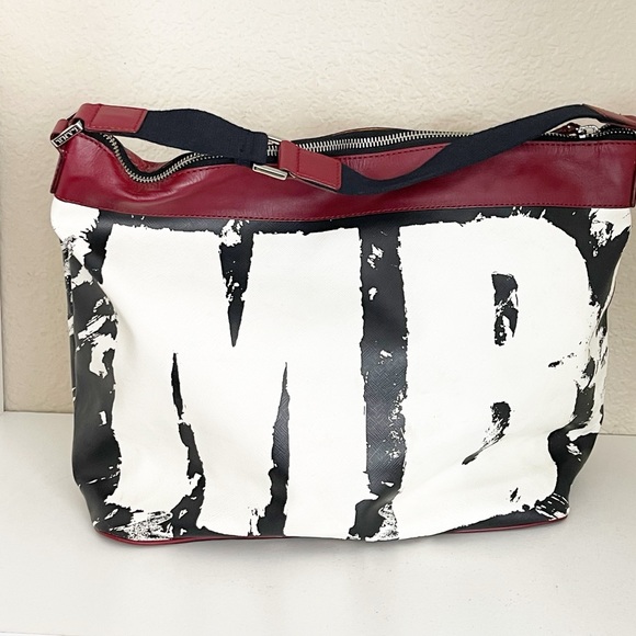 Rare L.A.M.B. Huntley hobo bag by Gwen Stefani, black, white graffiti red trim - Picture 2 of 10